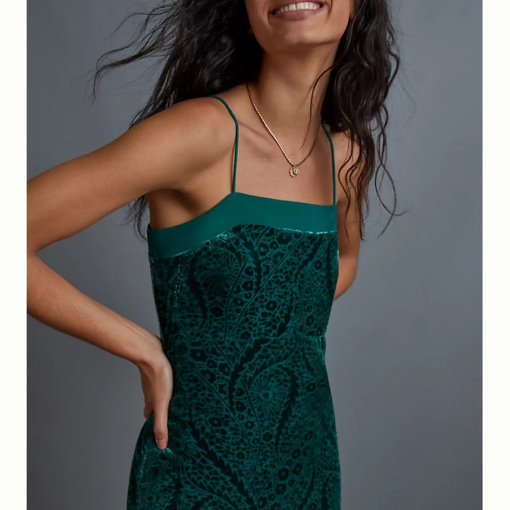 NWT Anthropologie Aria Emerald Velvet Dress